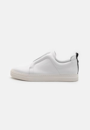 SLIDER - Slip-ons - white/black classique