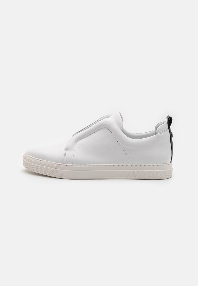 Pierre Hardy SLIDER - Slip-ons - white/black classique