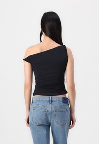 Abercrombie & Fitch ONE SHOULDER - Top - black beauty