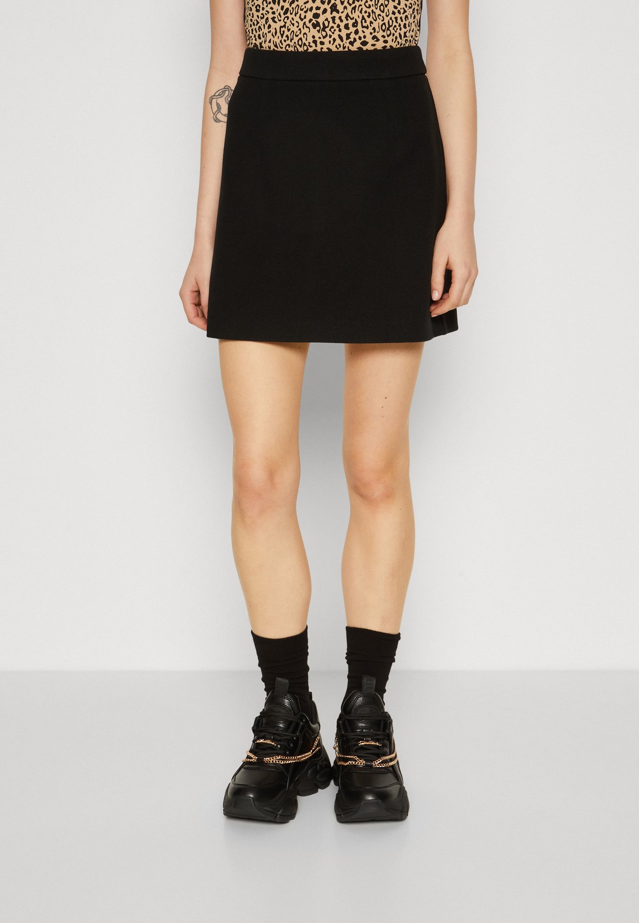ONLEMMA SHORT SKIRT