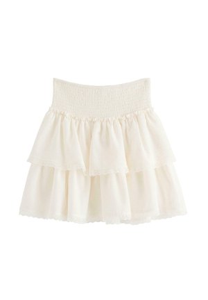 Valkoinen monikerroksinen minihame, jossa on leveä kirjailtu vyötärönauha ja röyhelöiset kerrokset, valmistettu kevyestä, teksturoidusta kankaasta.