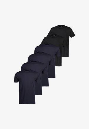 Pakke med seks ensfarvede crewneck-T-shirts i sort og mørk marineblå, arrangeret i forskudte rækker på en hvid baggrund.