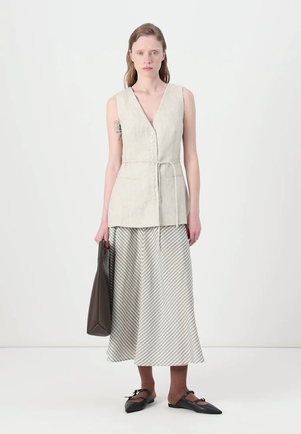 CIELO VEST - Waistcoat - sand3