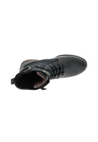 Bottines noires en cuir avec un panneau latéral texturé, des lacets à l'avant, une fermeture éclair sur le côté et un intérieur rembourré. Finition extérieure lisse.