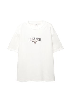 Weißes Baumwoll-T-Shirt mit kurzen Ärmeln und Rundhalsausschnitt. Auf der Vorderseite sind der Text "GUNS N' ROSES" und ein grafisches Design in Grau abgebildet.