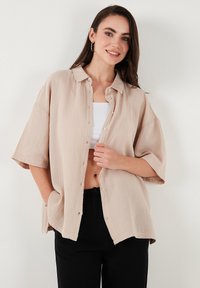 LELA Button-down blouse - stone