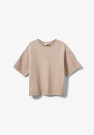Pull beige en maille avec manches courtes, encolure ronde et texture douce. Pas de motifs ou accents visibles. Forme classique et carrée.