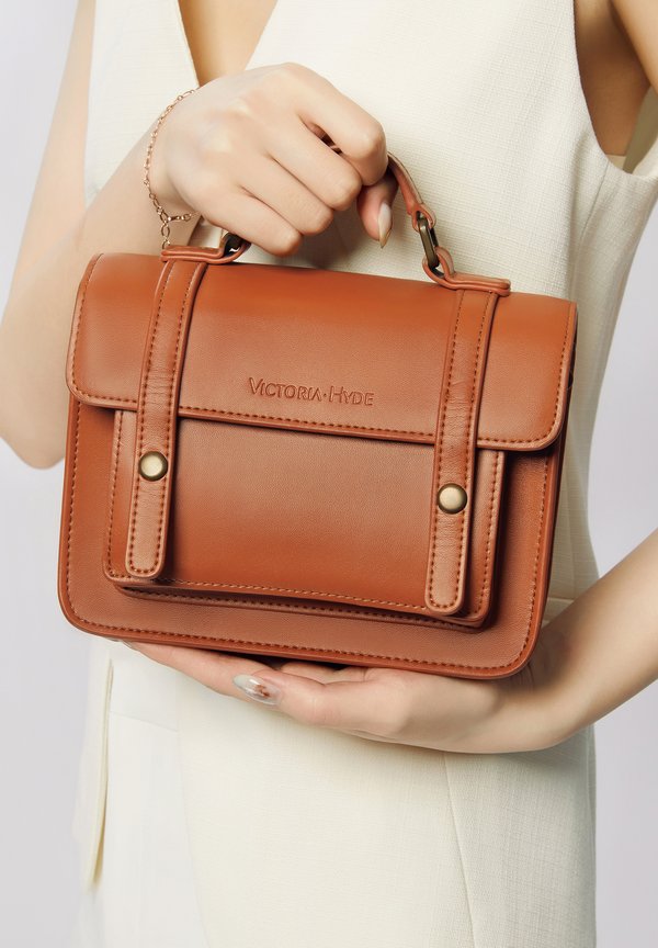 SATCHEL - Handtasche - braun