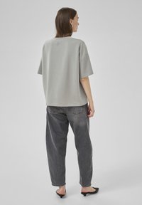 My Essential Wardrobe HELLE szary