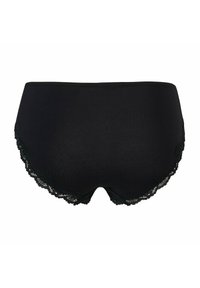 Czarne bawełniane majtki hipsterki z koronkową lamówką przy otworach na nogi, o gładkiej fakturze i pełnym pokryciu.