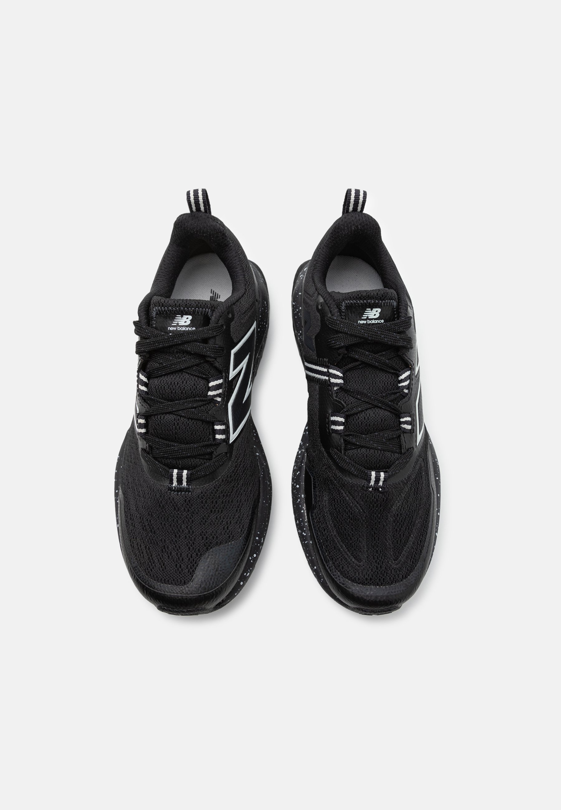 New Balance GAROÉ - Obuwie do biegania Szlak/czarny - Zalando.pl