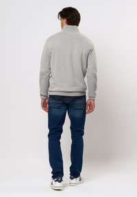 Thumbnail Image 6