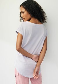 Next ROUND NECK CAP SLEEVE - REGULAR FIT - T-shirt med print - lilac purple