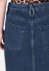 Good American FIT AND FLARE MAXI SKIRT - Τζιν φούστα - indigo