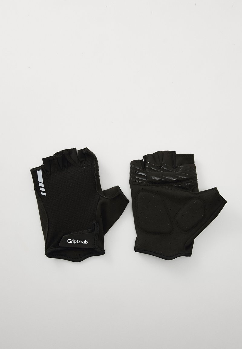 Crne rukavice bez prstiju koje sadrže teksturirane gumirane plohe, podstavljene dlanove, prozračnu tkaninu i logo na području zapešća.