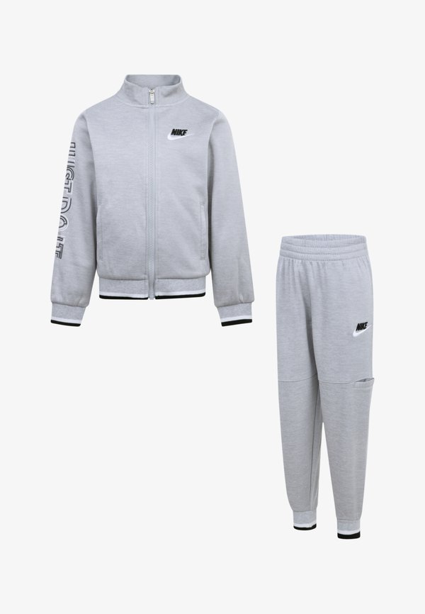 FUTURA PROPUS SET - Trousers - light smoke gray heather
