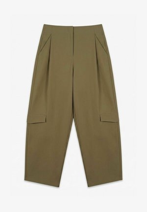 Vero Moda, CARGO TROUSERS VMPETRINA MID WAIST TROUSERS - Pantalon cargo - ivy green