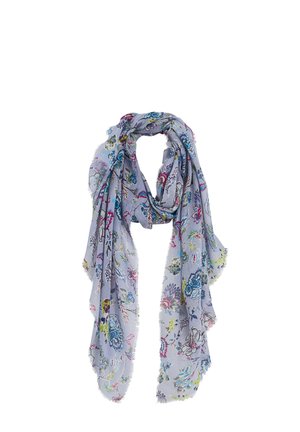 Bufanda azul claro con estampados florales multicolores, anudada de forma suelta con bordes con flecos, mostrada sobre fondo blanco.