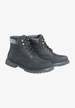 Bocanci negri din piele, cu un finisaj mat, având ochiuri din metal, design cu șireturi, guler căptușit și talpă din cauciuc robustă.