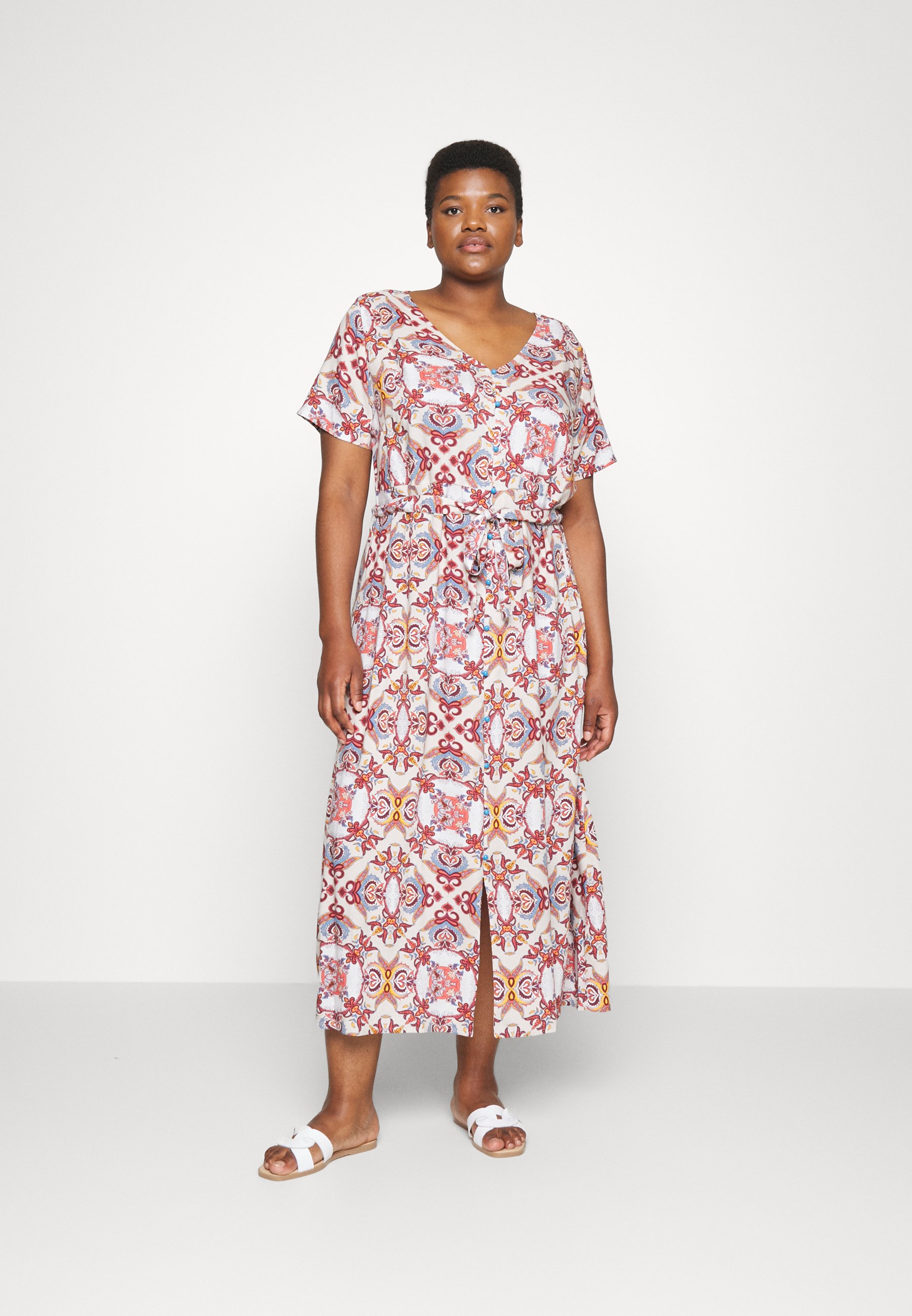 ONLY Carmakoma CARDES LIFE MAXIDRESS - Maxikleid - oatmeal/beige -  Zalando.de