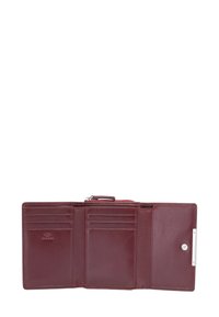 Vinrød læderpung med flere kortlommer, en lynlåskompartement og en knaplukning. Glat tekstur med diskret brandingdetalje.