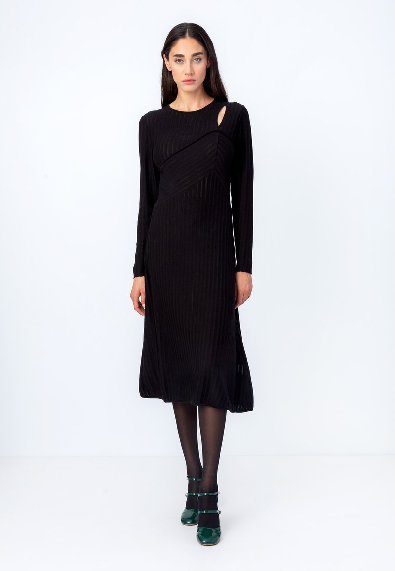 Ivko Gebreide jurk zwart Ivko Gebreide jurk zwart