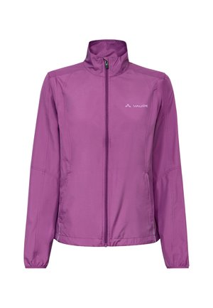 Paarse lichtgewicht jas met voorrits, hoge kraag, lange mouwen, elastische manchetten en Vaude-logo op de borst.