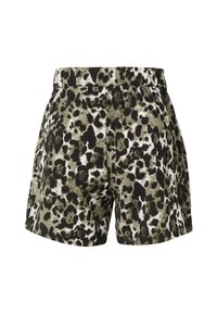 Kraťasy s leopardím potiskem v olivově zelené, černé a bílé barvě; vyrobené z měkké látky, s volným střihem a elastickým pasem.