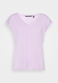 Lila V-ringad t-shirt i mjukt tyg med korta, rullade ärmar och avslappnad passform. Har en rak fåll och minimala sömnadsdetaljer.