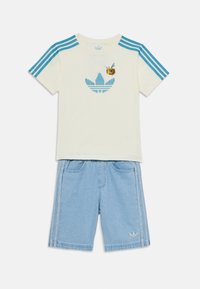 Atlasīts, off white/clear blue