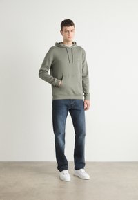 BOSS Sweater - open grey