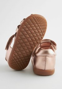 Next FISHERMAN - Lauflernschuh - rose gold