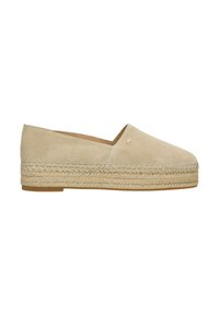 Bežové semišové espadrilky s kulatou špičkou, juty tkanou mezipodešví a plochou gumovou podrážkou. Obsahují jemný zlatý logo detail.