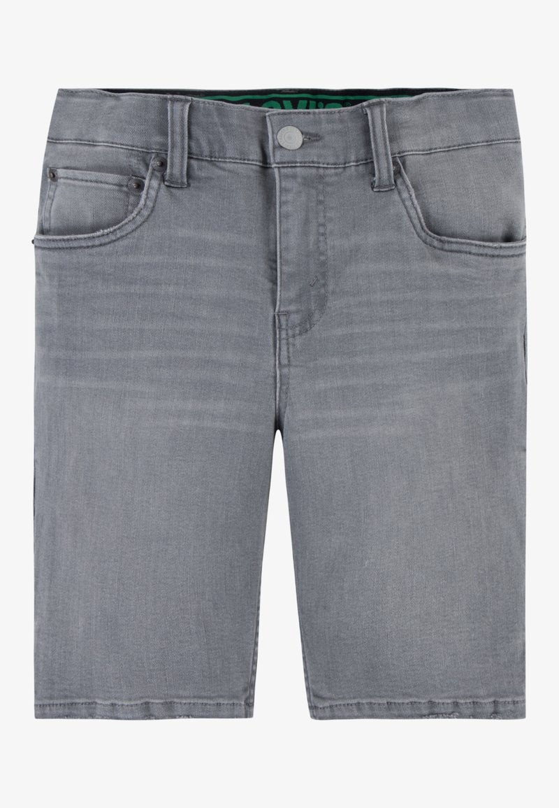Shorts en jean gris à taille mi-haute avec bouton frontal, passants pour ceinture et design à cinq poches.