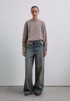 Scalpers Sweater - taupe