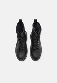 Steve Madden DAYTON - Gležnjače s platformom - black