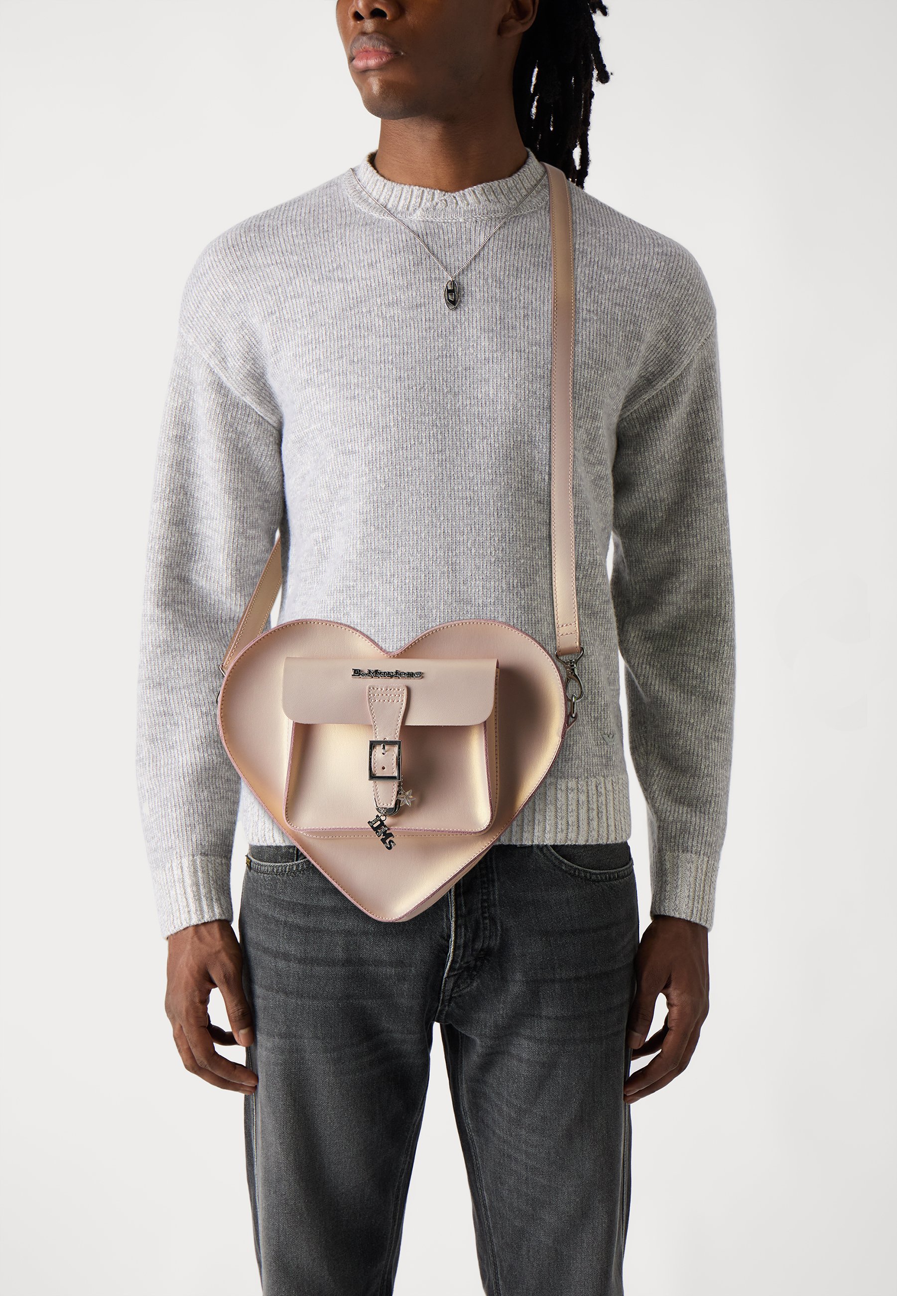 Dr. Martens HEART BACKPACK UNISEX - Geantă crossbody - powder pink