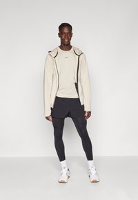BOSS SICON ACTIVE - Bluză de trening - open beige