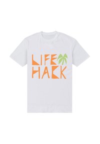 Bílý bavlněný tričko s nápisem "LIFE HACK" v oranžové barvě a zeleným akcentem palmy, s uvolněným grafickým designem.