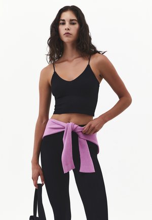 OXXO, OXXO V-NECK CROPPED TOP - Top - black