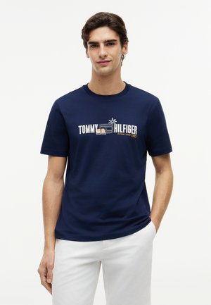 Tommy Hilfiger SUMMER CHEST GRAPHIC - Μπλουζάκι με στάμπα - carbon navy