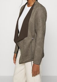 Vero Moda Giacca leggera - grey