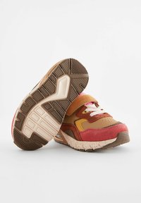 Next ELASTIC CHUNKY - Lauflernschuh - pink brown