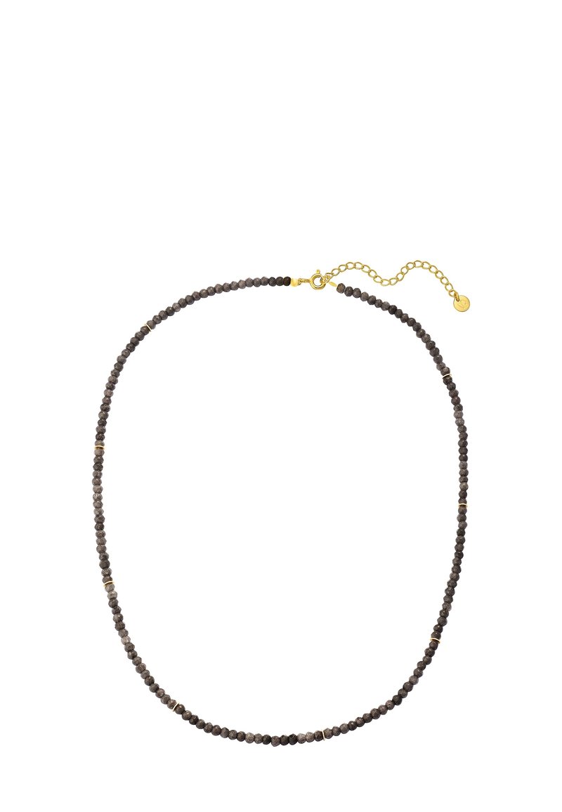 Naszyjnik z koralików składający się z ciemnoszarych kamieni z złotymi akcentami, z zapięciem i regulowanym łańcuszkiem do zmiany rozmiaru.