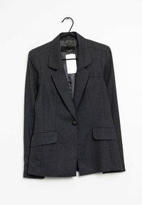 Dunkelgrauer Blazer aus strukturiertem Stoff, mit Reverskragen, zwei Vorder pockets, einem Ein-Knopf-Verschluss und einem taillierten Schnitt.
