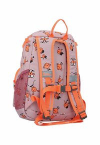 Roze rugzak met een speels patroon van oranje cartoonfiguren. Inclusief oranje schouderbanden, een mesh zijzak en verstelbare hardware.