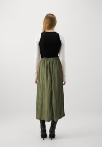 GAP PAPERBAG PULL ON SKIRT - Fustă în formă de A - ripe olive