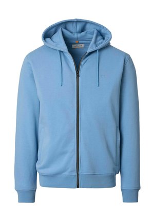 Hellblauer Kapuzenpullover mit Reißverschluss, Fronttaschen, Kordelzugkapuze, gerippten Bündchen und Taillenbund, vor weißem Hintergrund dargestellt.