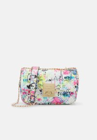 Barevná taška přes rameno s květinovým a pařížským motivem na světlém pozadí. Obsahuje zlatý klip a řetízkový popruh.