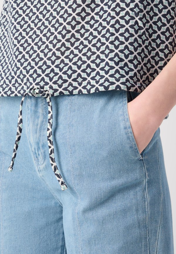 SLEEVELESS GATHERING AT HEM - Top3